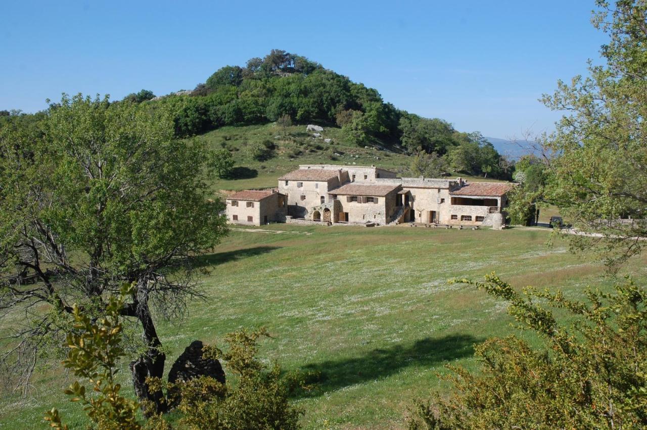 Le Domaine Du Castellas Sivergues Exteriér fotografie