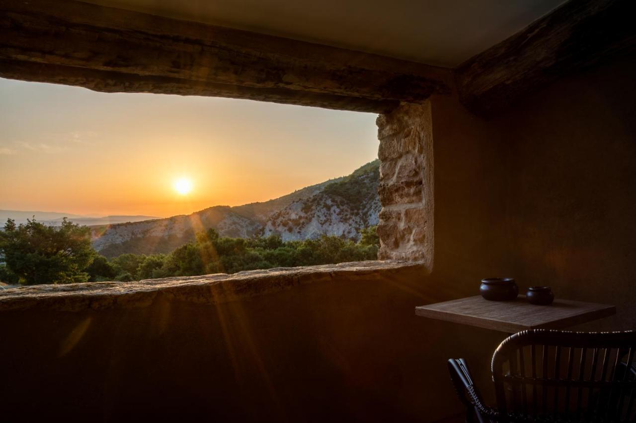 Le Domaine Du Castellas Sivergues Exteriér fotografie