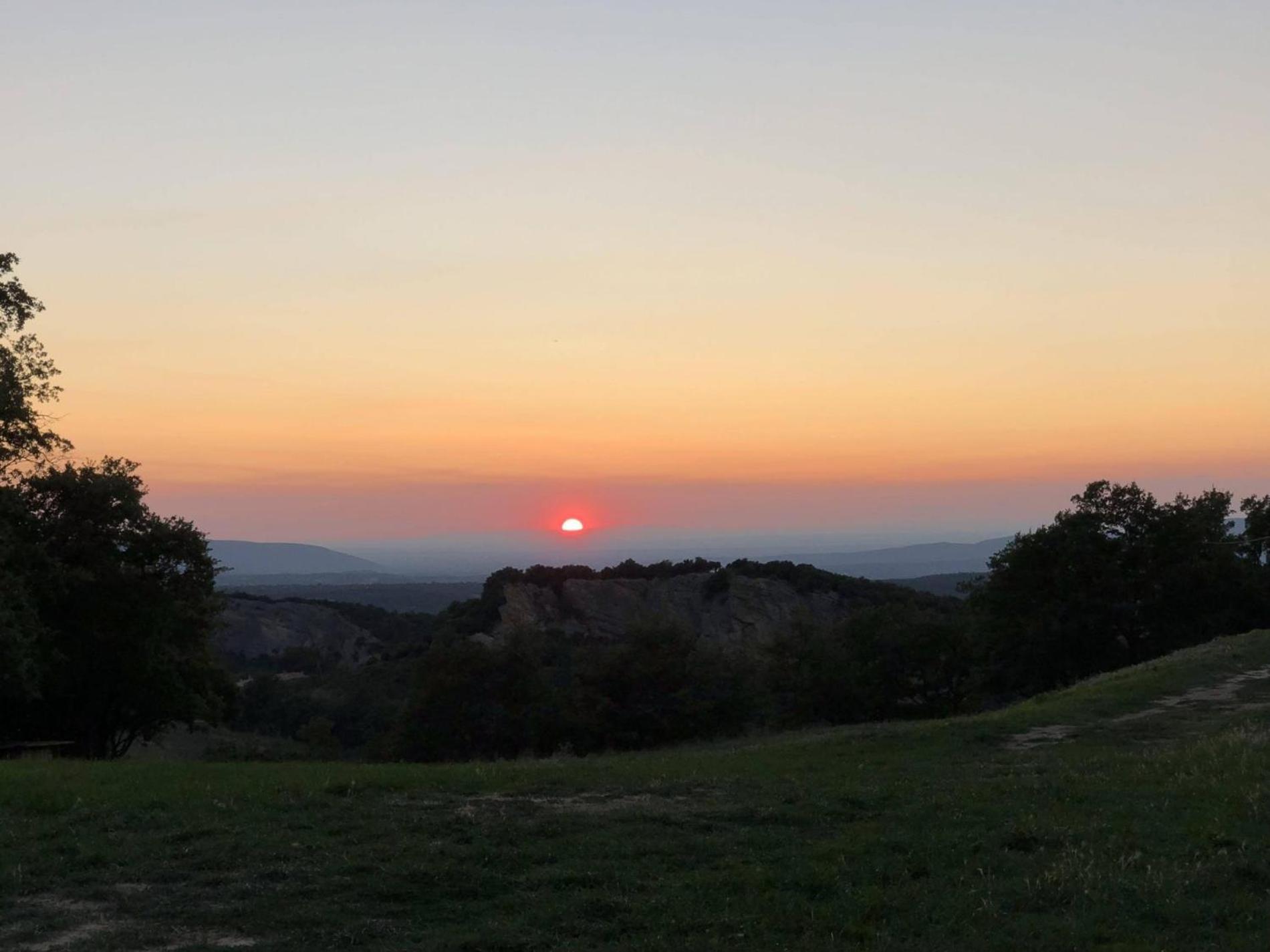 Le Domaine Du Castellas Sivergues Exteriér fotografie